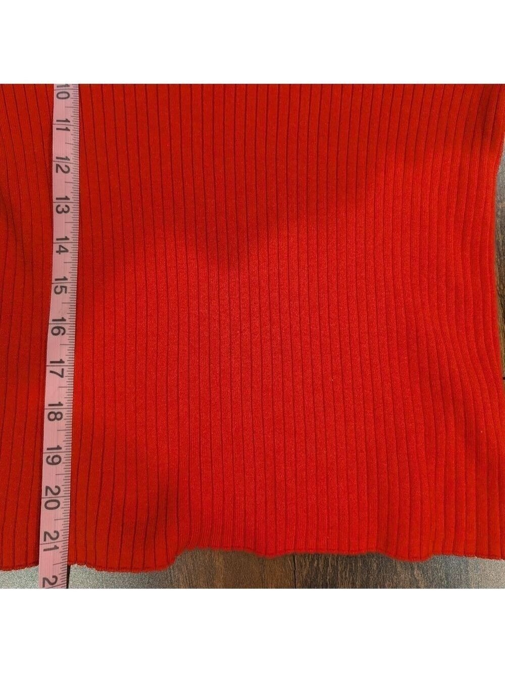 Divided By H&M Red Ribbed Sweater Size Medium. - Picture 5 of 6